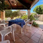 Nyaraló Gianni *